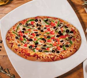 Delux Veg Pizza