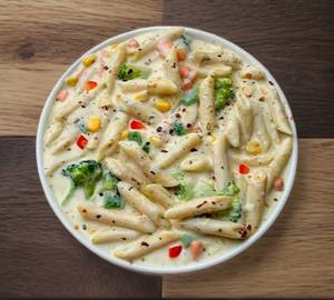 White sauce pasta