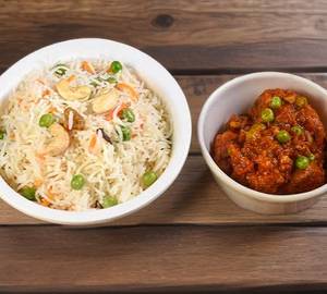 Veg fried rice with dum aloo