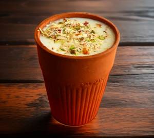Meethi lassi