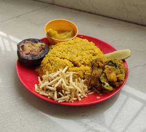 Khichudi Thaali