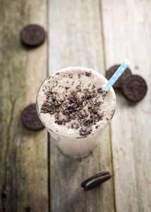 Oreo Cashew Shake