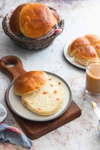 Bun Maska With Butter