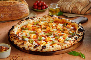 Makhni Paneer Pizza