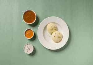 2 pcs Rava Idli