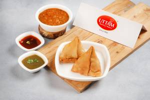 Samosa With Channa (1pcs)