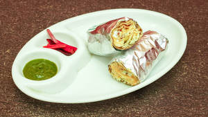 Crispy Paneer & Cheese Roll
