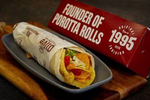Parotta Lays Omelette  Roll