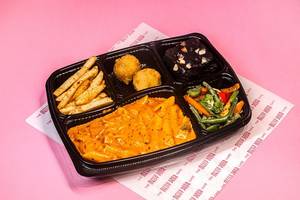 Pink Sauce Pasta With Fries