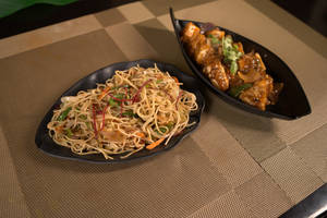 Hakka Noodles  & Chilli Paneer Combo