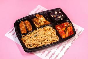 Paneer Chilli Gravy With Chilli Garlic Noodles