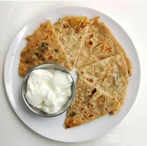 Aloo Pyaz Paratha