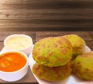 Palak puri with sabji
