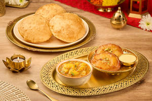 Poori, Aloo Hing Subzi & Dessert Meal (Serves 1)