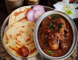Parotta With Chicken Masala