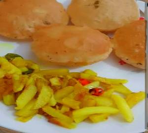 Poori aloo bhujia