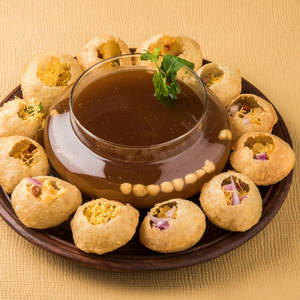 Gol Gappe (atta) 6pcs)
