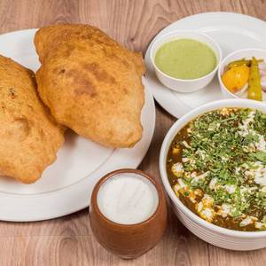 Chola and puri meal