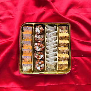Diwali Gift Assorted Box Moongdal Burfi + Pinni + Patisa + Kaju Burfi [1 Kg]