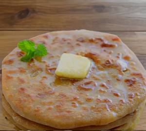 Aloo pyaaz paratha