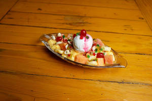 Fruit Salad With Butterscotch Ice Cream