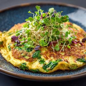 Spinach & Sprouts Gourmet Omelette