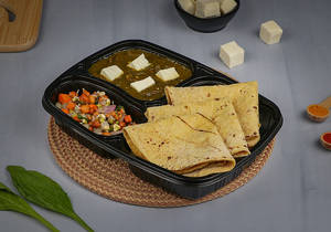 Palak Paneer With 3 Multigrain Phulka