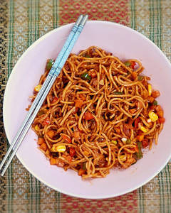 Schezwan Veg Noodle