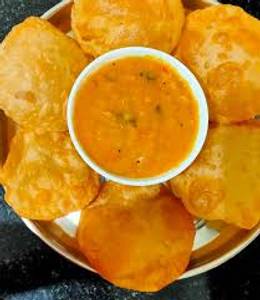 3 Poori with Egg Chutney