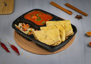 Chicken Curry With 3 Multigrain Phulka