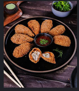 Kurkure Paneer Momos