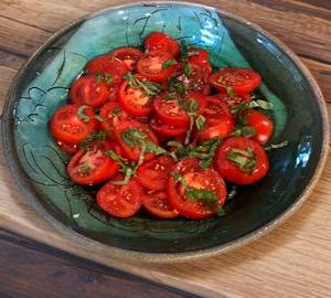 Tomato salad [200 grams]