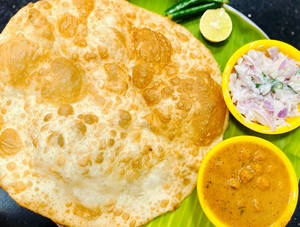 Chole Poori [1 Pc] With Chana Masala