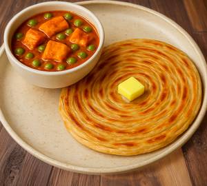 Laccha Paratha with Matar Paneer - 2 Pc