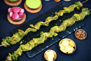 Hariyali Amritsari Slice Chaap