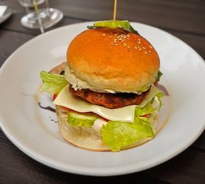 Punjabi Paneer Tikka Burger