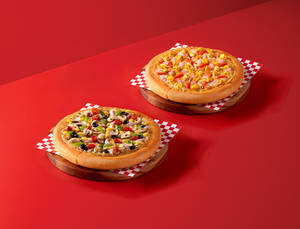 1 Mazedaar Makhni Paneer(Personal) + 1 Veggie Supreme (Personal)