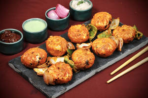 Tandoori Veg Momos [8 Pcs]
