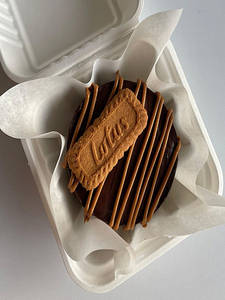 Couverture Chocolate Biscoff Bento Cake