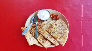 Paneer Paratha (2 Pc)