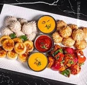 Veg Momos Platter (16Pcs.)