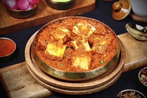 Angithi Special Handi Paneer