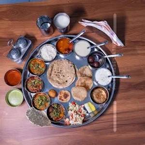 Family Thali [ Serves 3]