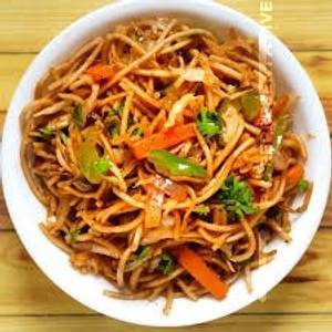 Veg Chowmein [660 Ml]