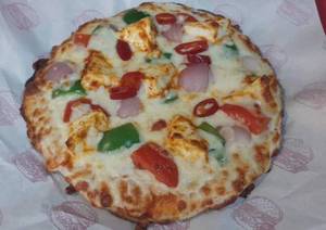 Tandoori Paneer Pizza