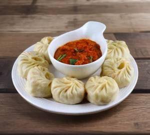 Veg Momos [ 8 Pieces ]