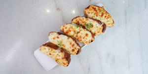 Classic Garlic Bread