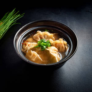Paneer Soupy Momo [6 pcs]