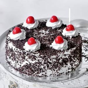 Black forest cake 1/2kg