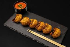 Pizza Fried Momo